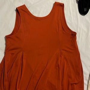 Madewell, Cotton Tank SZ Small, Burnt Orange Color. Flowy with V Shaped Neck